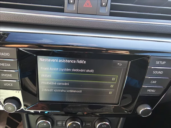 Škoda Superb III 1,4 TSi 110KW Ambition+ - foto 21