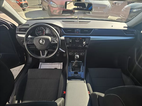Škoda Superb III 1,4 TSi 110KW Ambition+ - foto 26