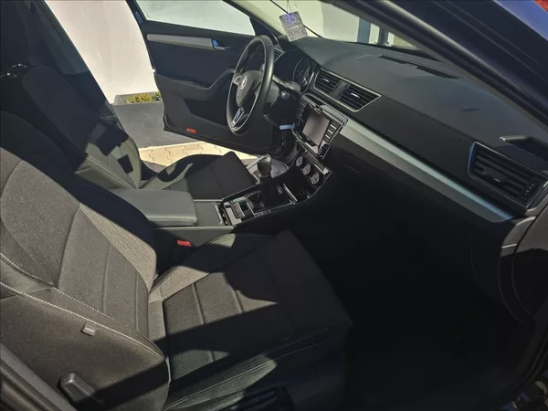 Škoda Superb III 1,4 TSi 110KW Ambition+ - foto 36
