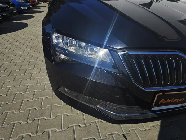 Škoda Superb III 1,4 TSi 110KW Ambition+ - foto 41