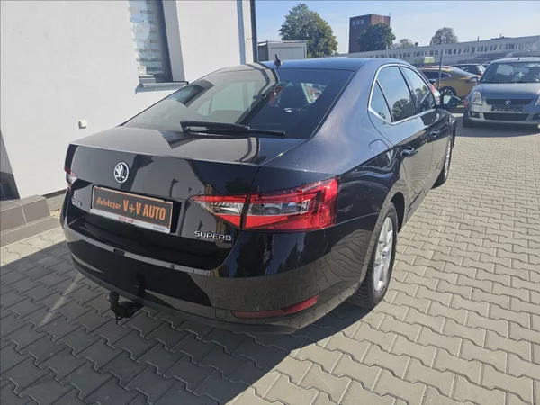Škoda Superb III 1,4 TSi 110KW Ambition+ - foto 6