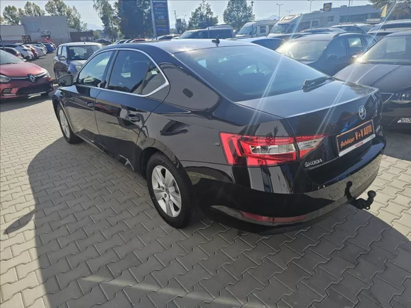 Škoda Superb III 1,4 TSi 110KW Ambition+ - foto 8