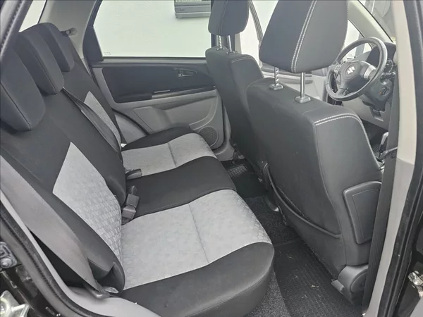 Suzuki SX4 1,6 VVTI 88KW STYLE AUTOMAT - foto 29