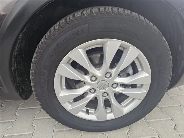 Suzuki SX4 1,6 VVTI 88KW STYLE AUTOMAT - foto 37