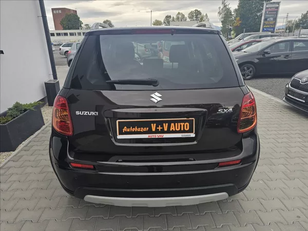 Suzuki SX4 1,6 VVTI 88KW STYLE AUTOMAT - foto 7