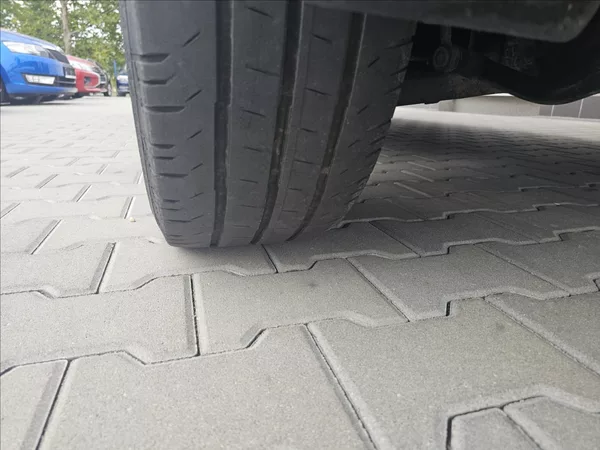Volkswagen Crafter 2,0 TDi 103KW NAVI KAMERA DPH - foto 28