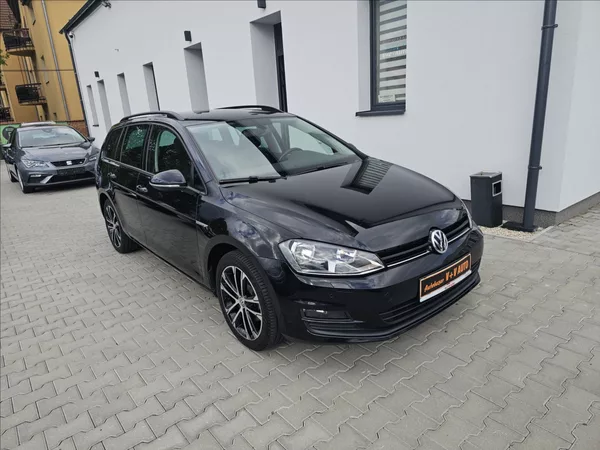 Volkswagen Golf VII 1,4TSi 92KW CUP NAVI