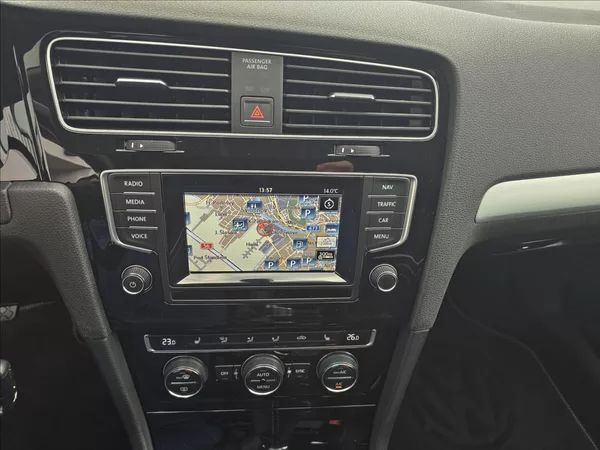 Volkswagen Golf VII 1,4TSi 92KW CUP NAVI - foto 17