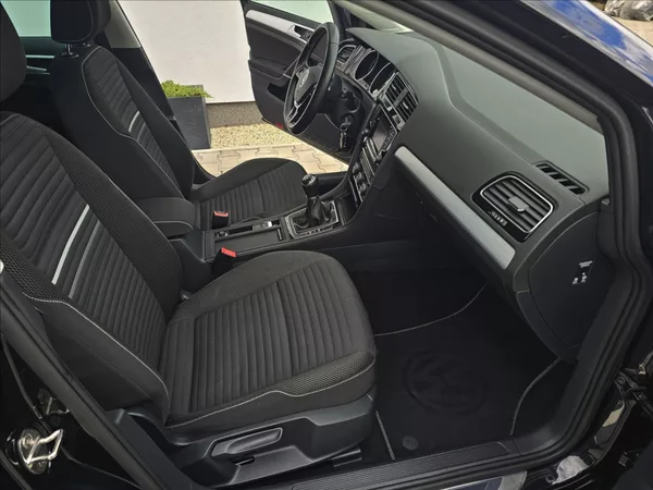 Volkswagen Golf VII 1,4TSi 92KW CUP NAVI - foto 32