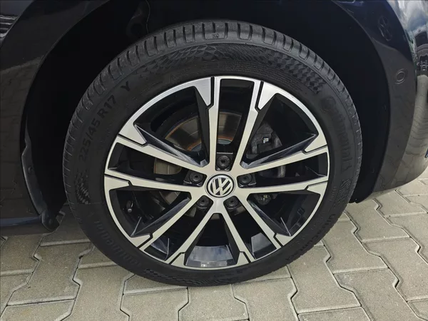 Volkswagen Golf VII 1,4TSi 92KW CUP NAVI - foto 40