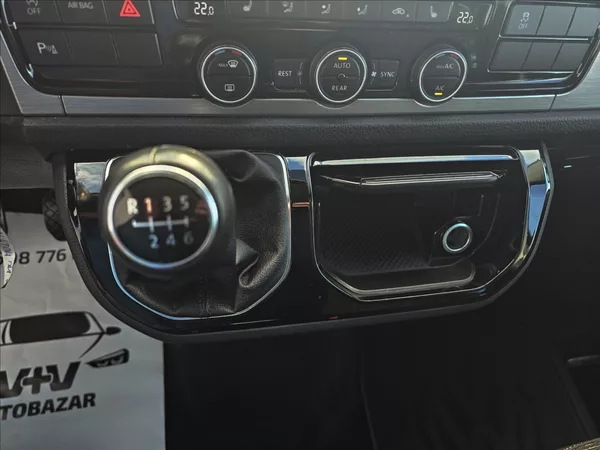 Volkswagen Multivan 2,0 TDi 110 KW Bully 7 míst TZ - foto 22