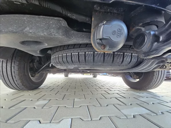 Volkswagen Multivan 2,0 TDi 110 KW Bully 7 míst TZ - foto 27