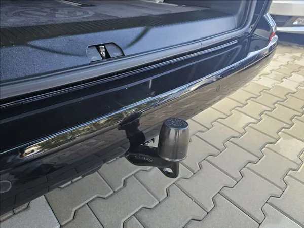 Volkswagen Multivan 2,0 TDi 110 KW Bully 7 míst TZ - foto 28