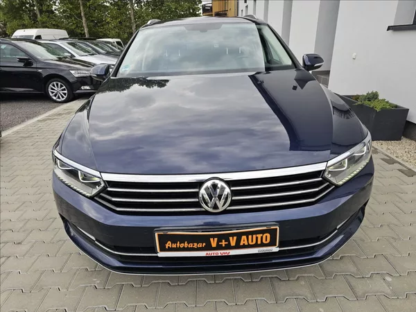 Volkswagen Passat B8 2,0 TDi 110KW Highline - foto 2