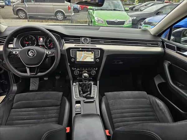 Volkswagen Passat B8 2,0 TDi 110KW Highline - foto 25