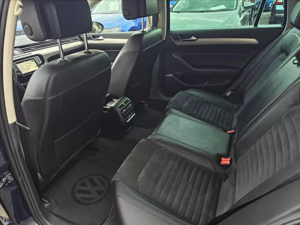 Volkswagen Passat B8 2,0 TDi 110KW Highline - foto 26