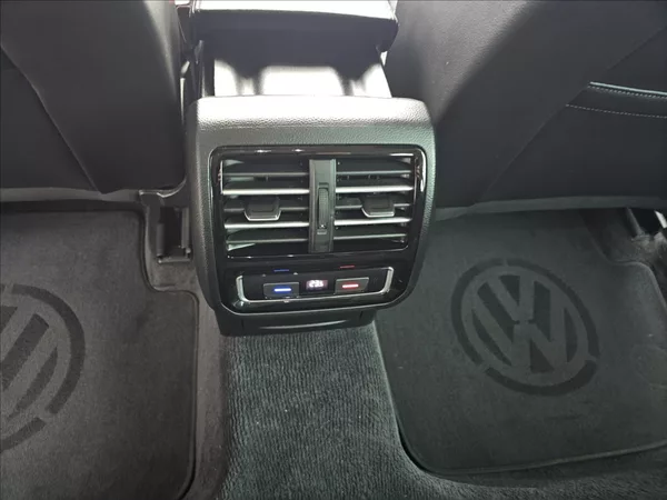 Volkswagen Passat B8 2,0 TDi 110KW Highline - foto 27