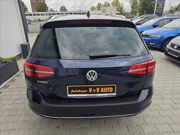 Volkswagen Passat B8 2,0 TDi 110KW Highline - foto 7