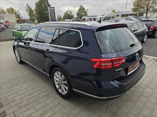Volkswagen Passat B8 2,0 TDi 110KW Highline - foto 8