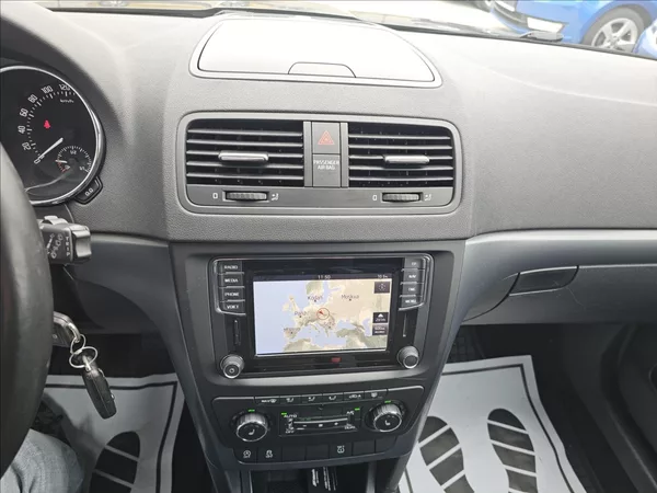 Škoda Yeti 1,4 TSi 90KW Adventure NAVI TZ - foto 17
