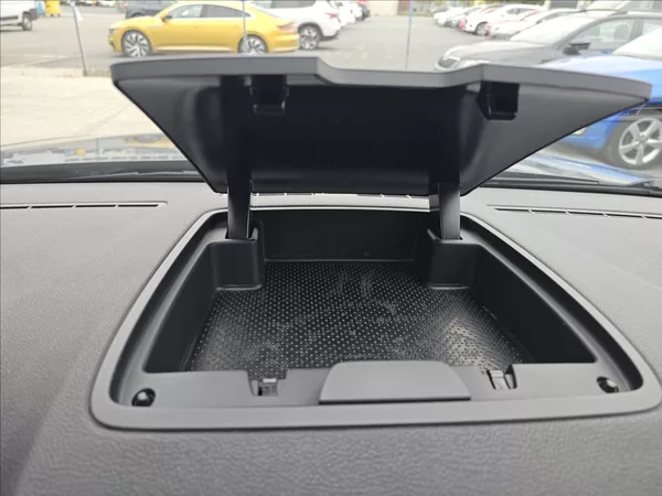 Škoda Yeti 1,4 TSi 90KW Adventure NAVI TZ - foto 18