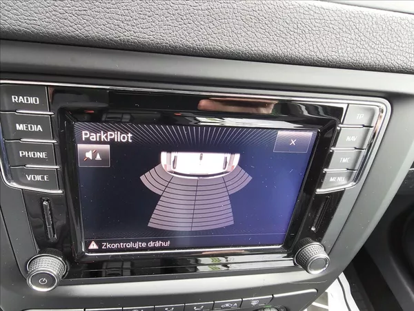 Škoda Yeti 1,4 TSi 90KW Adventure NAVI TZ - foto 44