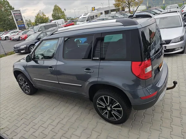 Škoda Yeti 1,4 TSi 90KW Adventure NAVI TZ - foto 9