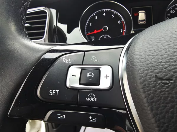 Volkswagen Golf VII 1,4 TSi Highline NAVI - foto 17