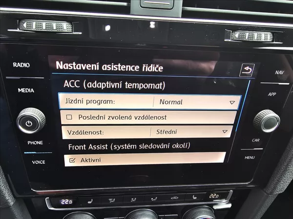 Volkswagen Golf VII 1,4 TSi Highline NAVI - foto 25