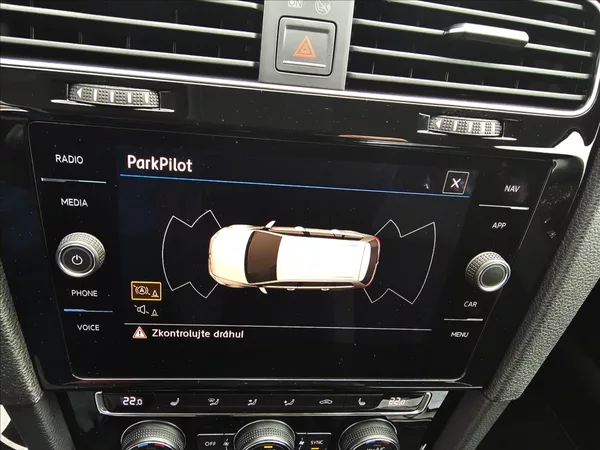 Volkswagen Golf VII 1,4 TSi Highline NAVI - foto 52
