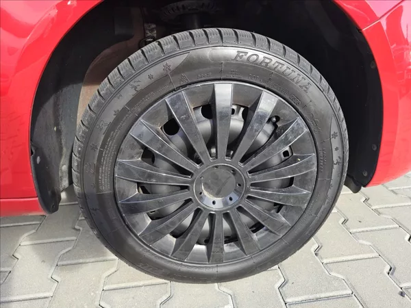 Škoda Fabia II 1,2TSi 63 KW Joy STK - foto 36