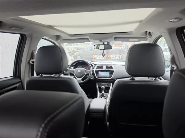Suzuki SX4 S-Cross 1,4 Mild Hybrid AllGrip Premiu - foto 30