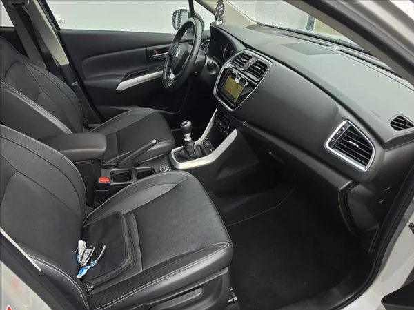 Suzuki SX4 S-Cross 1,4 Mild Hybrid AllGrip Premiu - foto 32