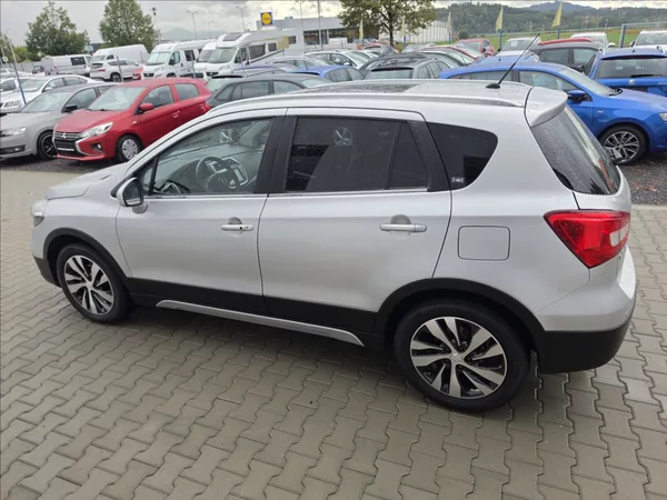 Suzuki SX4 S-Cross 1,4 Mild Hybrid AllGrip Premiu - foto 9