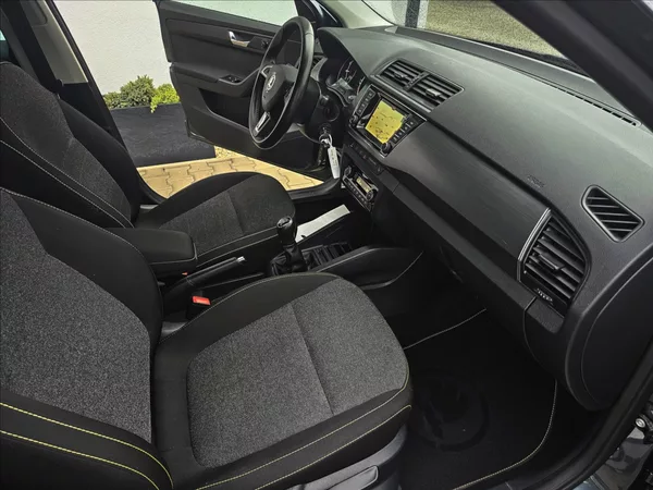 Škoda Fabia III 1,0 MPi55 KW Soleil - foto 32