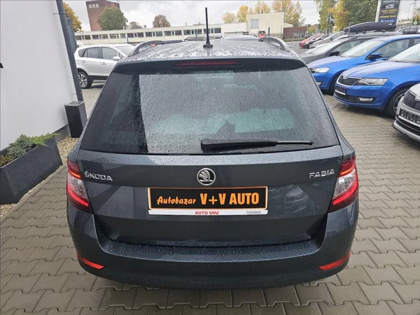 Škoda Fabia III 1,0 MPi55 KW Soleil - foto 7