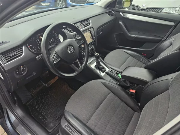 Škoda Octavia III 2,0TDi 110KW DSG Elegance - foto 11