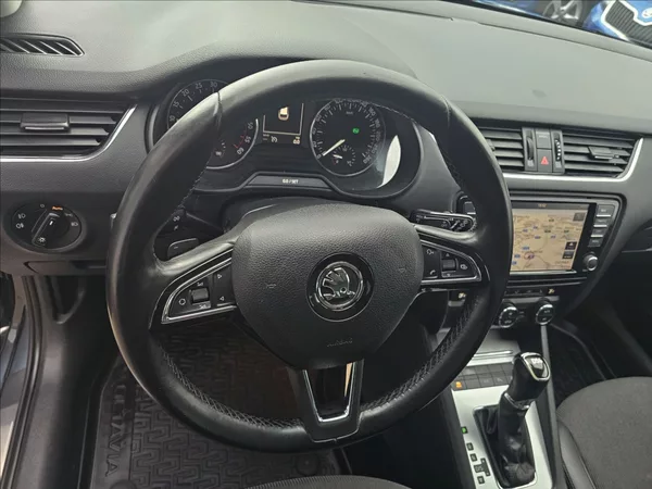 Škoda Octavia III 2,0TDi 110KW DSG Elegance - foto 12