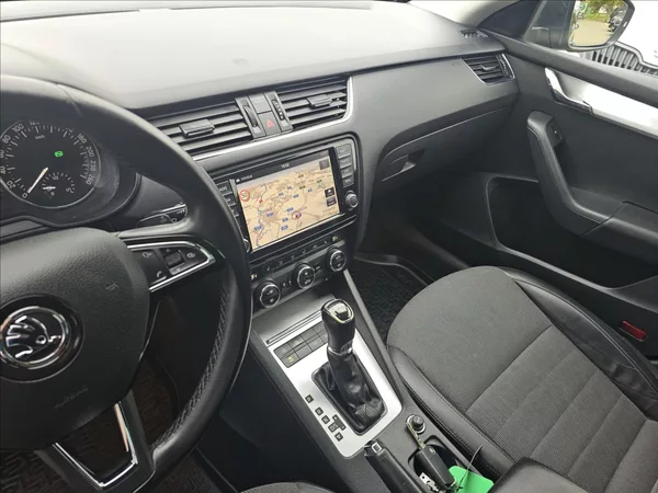 Škoda Octavia III 2,0TDi 110KW DSG Elegance - foto 13
