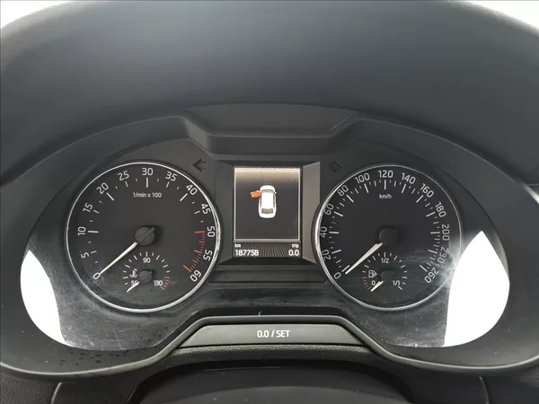 Škoda Octavia III 2,0TDi 110KW DSG Elegance - foto 16