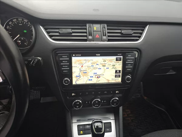 Škoda Octavia III 2,0TDi 110KW DSG Elegance - foto 19