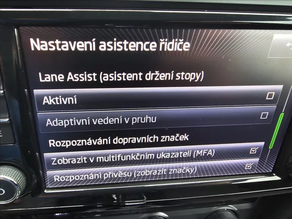Škoda Octavia III 2,0TDi 110KW DSG Elegance - foto 23
