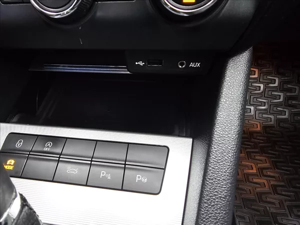 Škoda Octavia III 2,0TDi 110KW DSG Elegance - foto 25