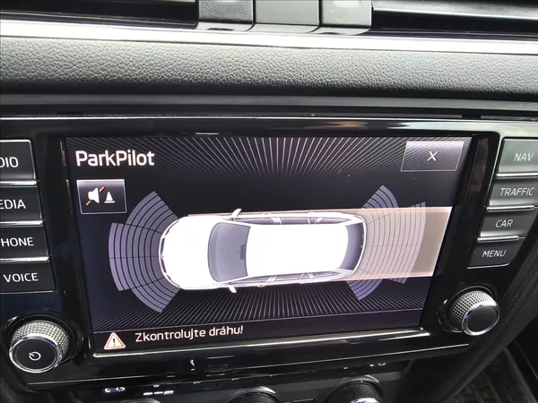 Škoda Octavia III 2,0TDi 110KW DSG Elegance - foto 27