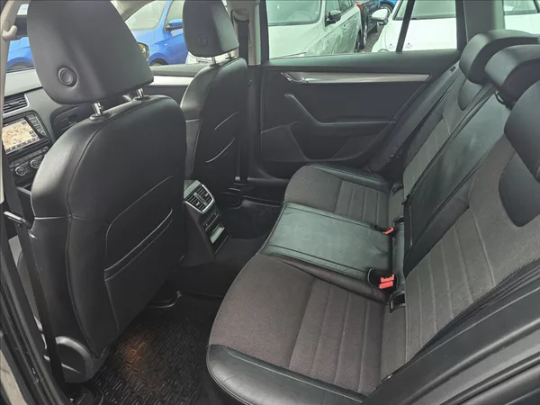 Škoda Octavia III 2,0TDi 110KW DSG Elegance - foto 29