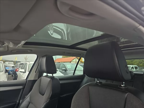 Škoda Octavia III 2,0TDi 110KW DSG Elegance - foto 31