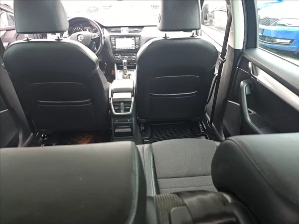 Škoda Octavia III 2,0TDi 110KW DSG Elegance - foto 35
