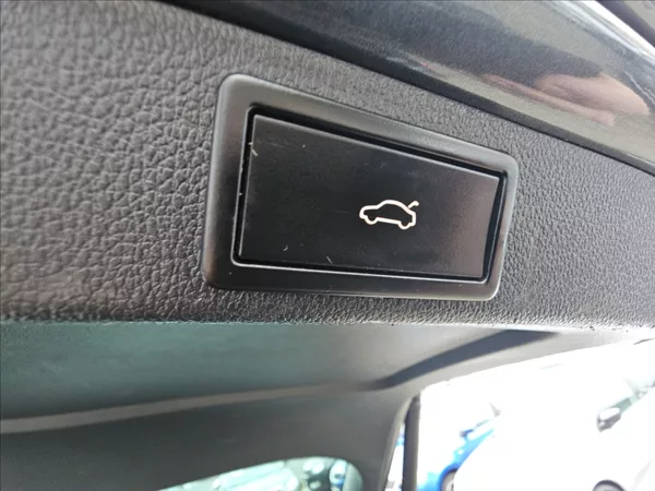 Škoda Octavia III 2,0TDi 110KW DSG Elegance - foto 37