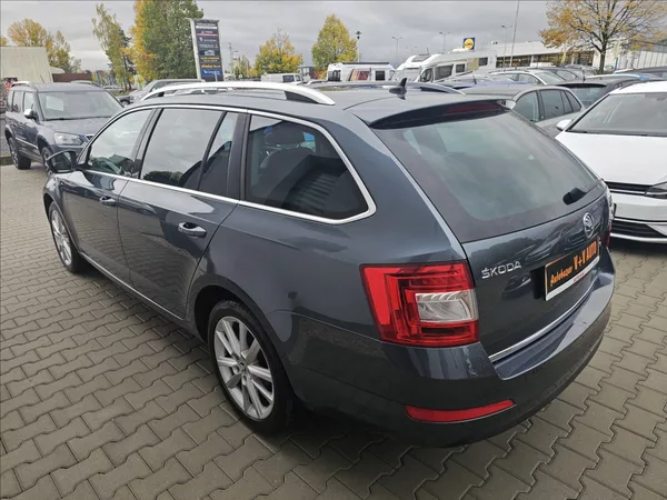 Škoda Octavia III 2,0TDi 110KW DSG Elegance - foto 8