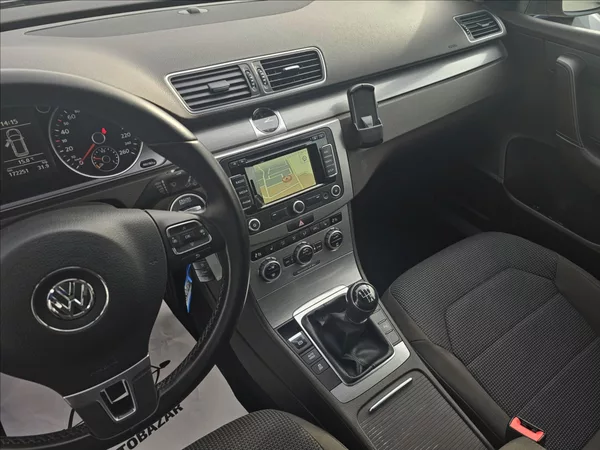 Volkswagen Passat B VII 1,4 TSi Comfortline - foto 13
